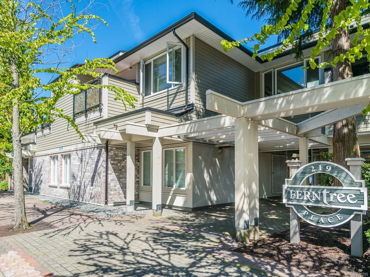 I have sold a property at 1 219 Fern Rd W in Qualicum Beach
